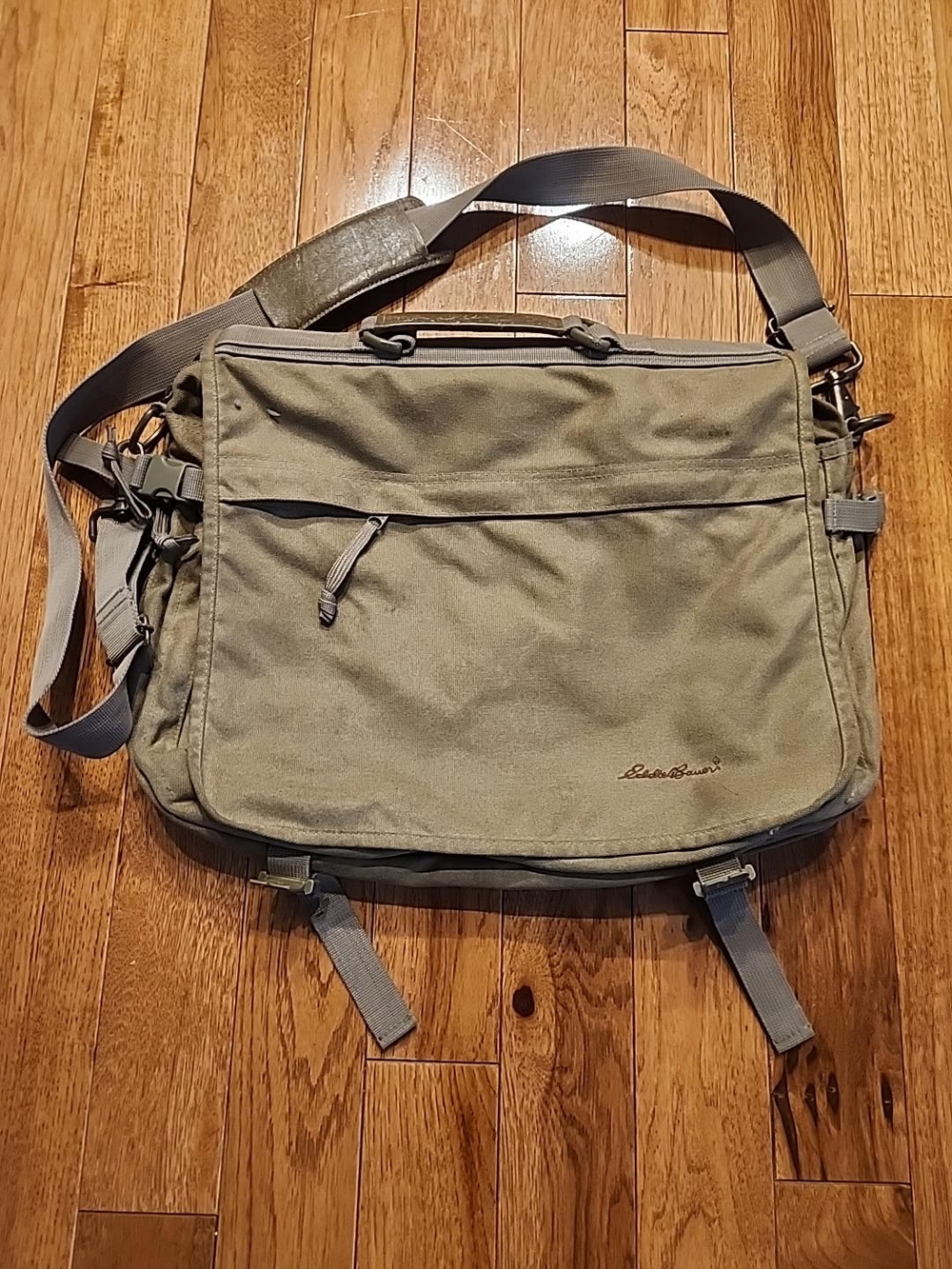 Men's Eddie BAUER Olive Canvas Messenger Bag with Gray Strap
